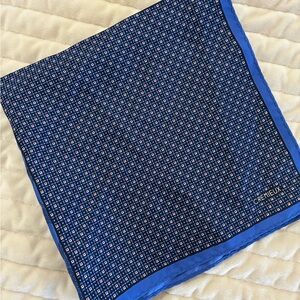 Daniel Cremieux Navy and Light Blue Geometric Pocket Square Silk